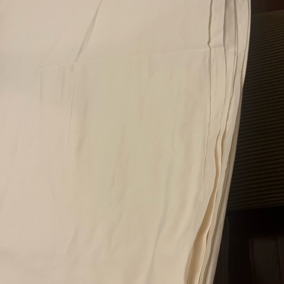 Prescott Fine linen King size Flat sheet! Firm Price - Picture 12 of 15